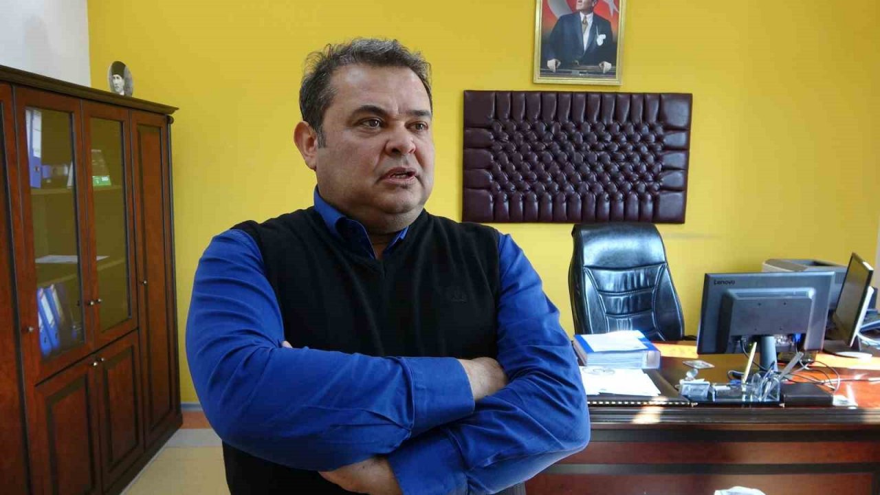 Sayısı gittikçe azalıyor: 100 kiloluk deniz kaplumbağası kıyıya vurdu