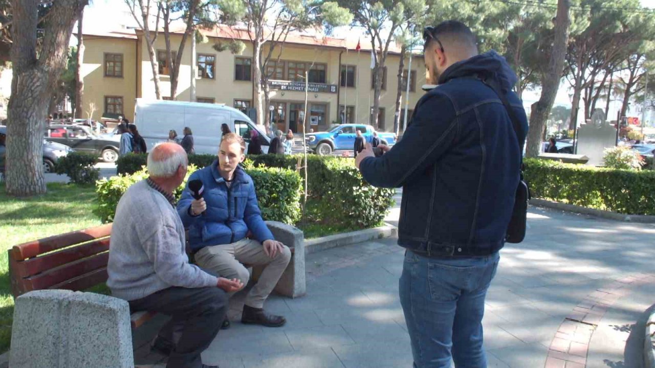 Balıkesirli genç ilçesinin tanıtımı için seferber oldu