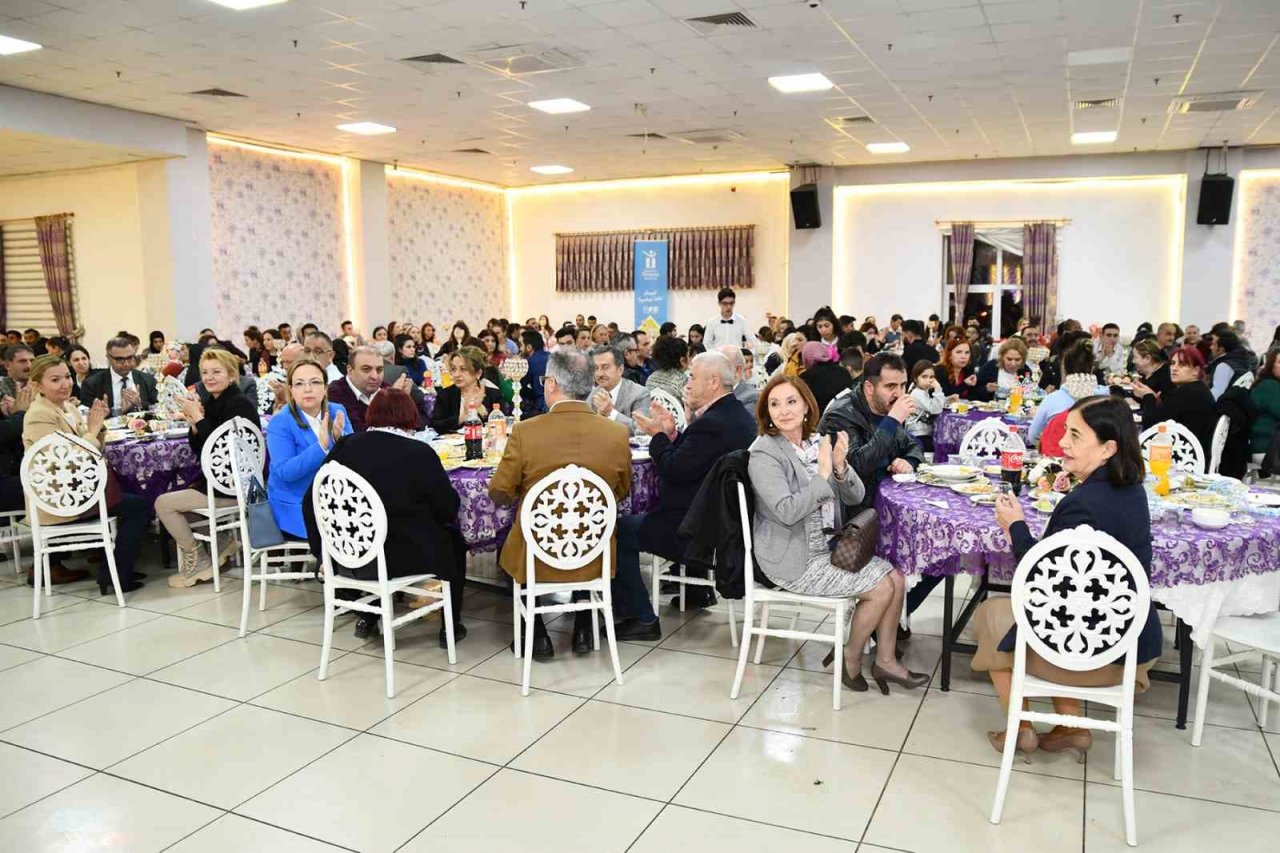 Tepebaşı ailesi iftarda buluştu