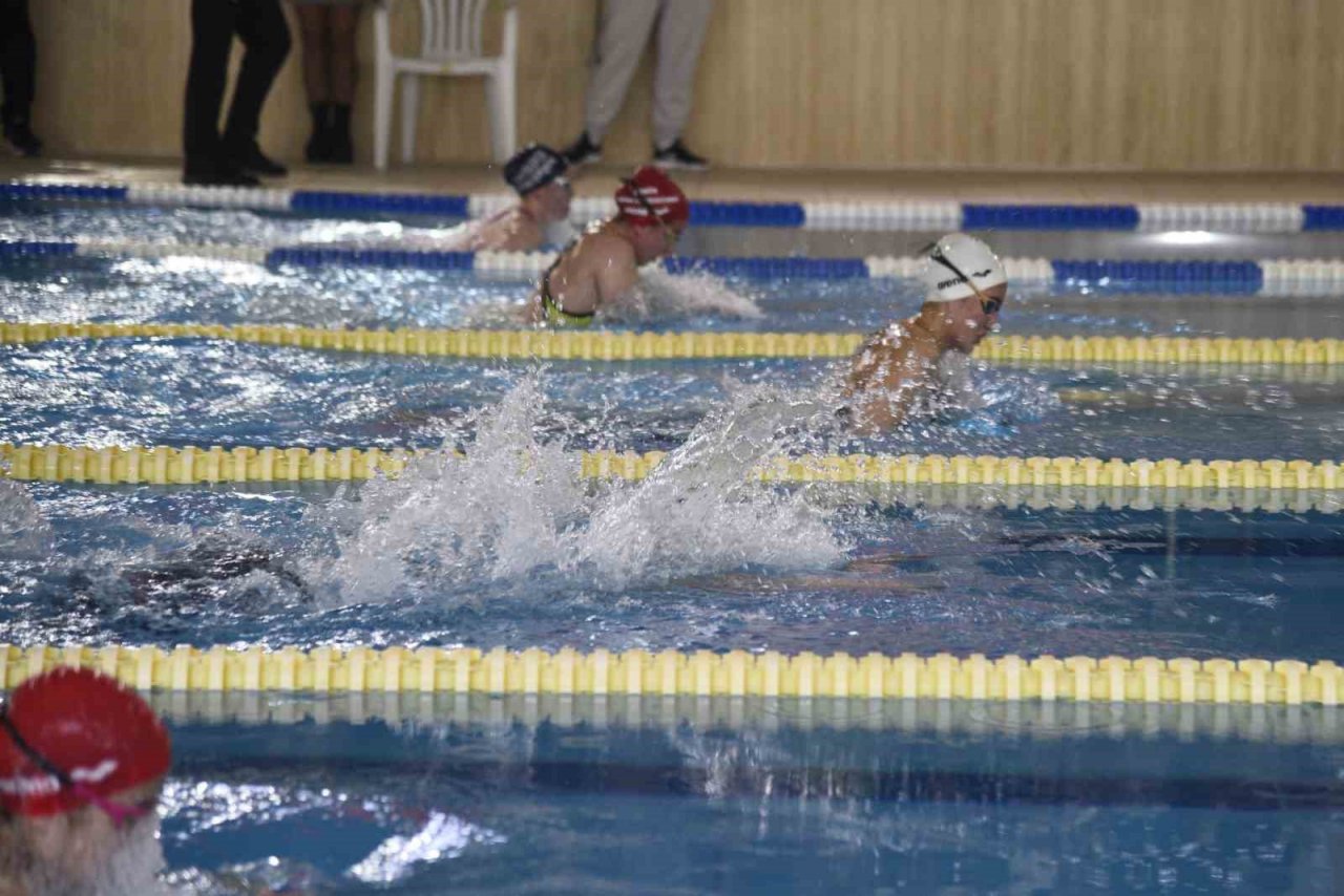 Anadolu Üniversitesi yüzme seçmelerine ev sahipliği yaptı