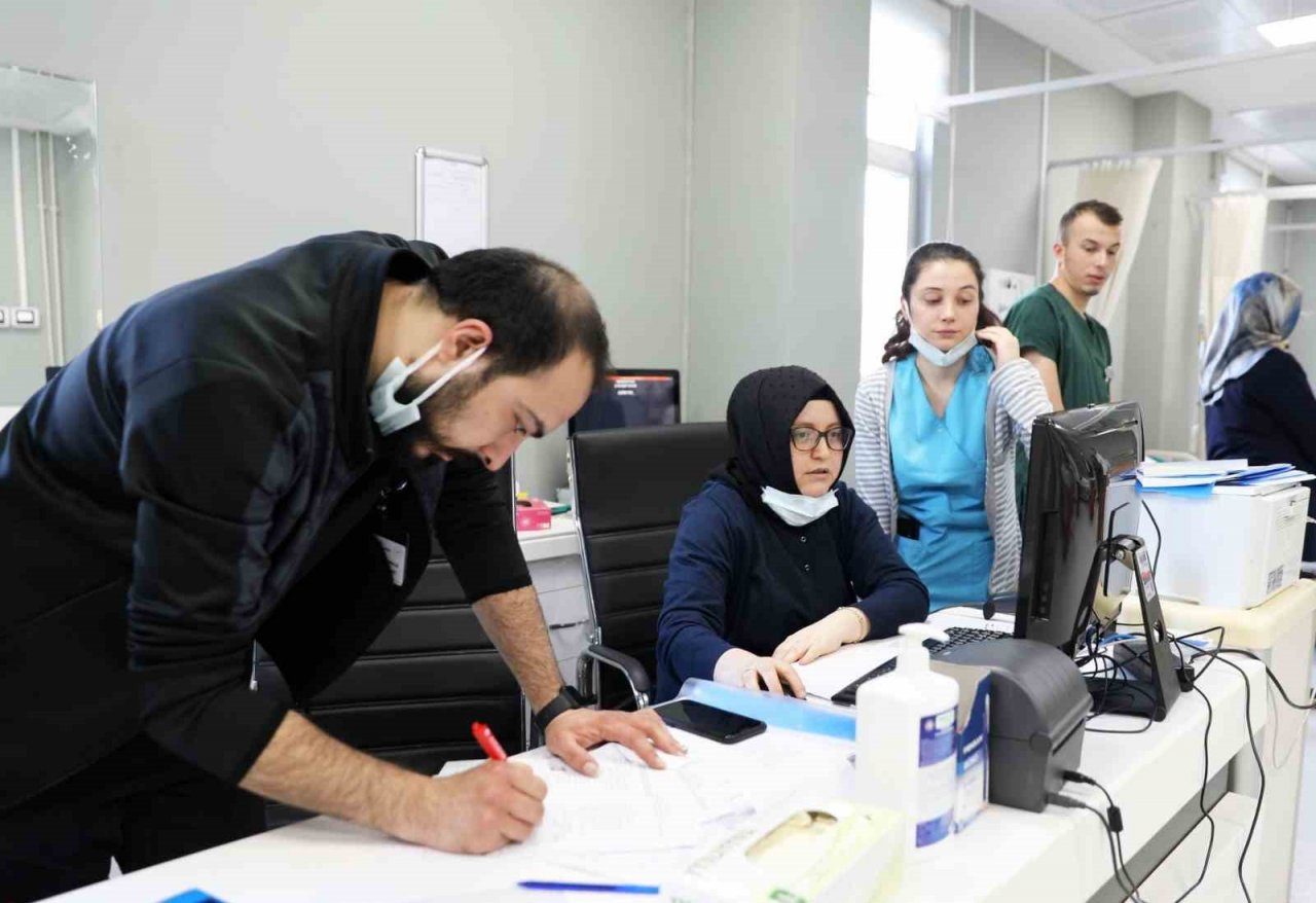 Kavak Devlet Hastanesi’nde diyaliz hastaları kabul edilmeye başlandı