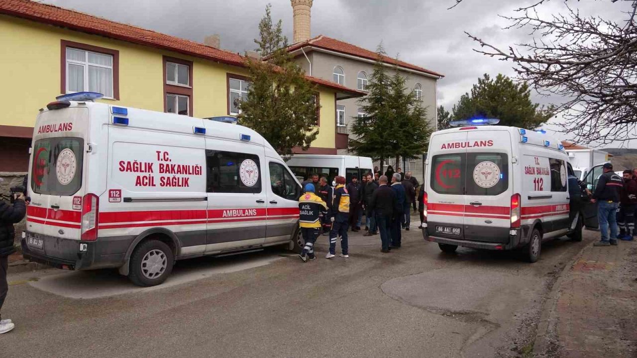 Boşanma aşamasındaki eşini bıçaklayarak öldürdü, kaynanasını da yaraladı