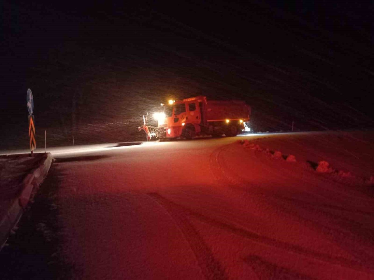 Jandarma ekiplerinin kar mesaisi