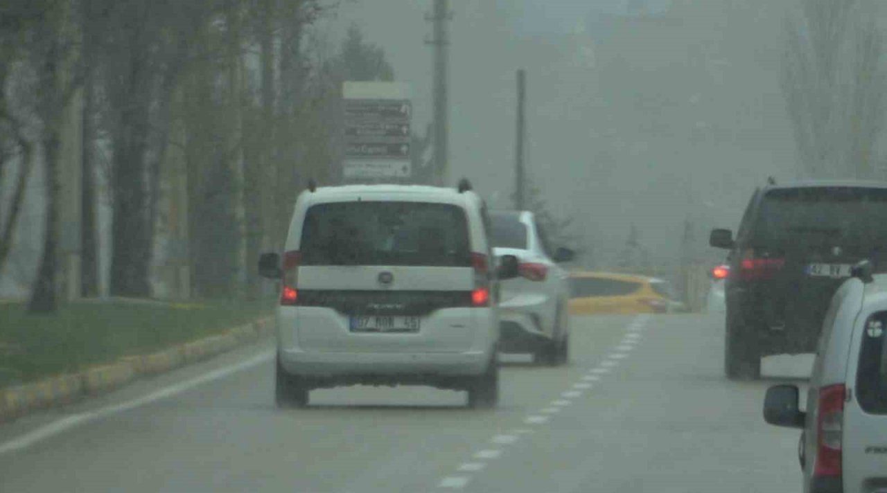 Aksaray’da rüzgar ve kar yağışı etkili oluyor