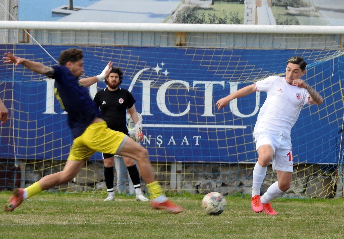 Alaçatıspor, 4’te 4 yaparak seriyi bozmadı