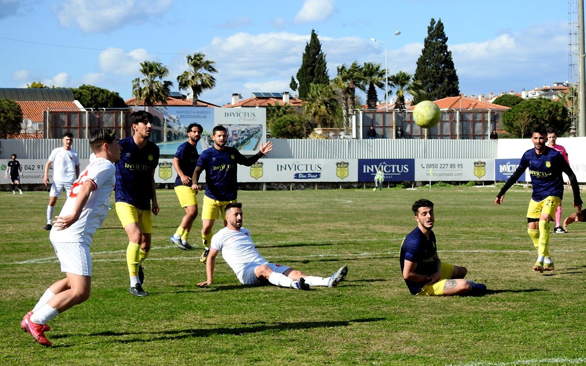 Alaçatıspor, 4’te 4 yaparak seriyi bozmadı