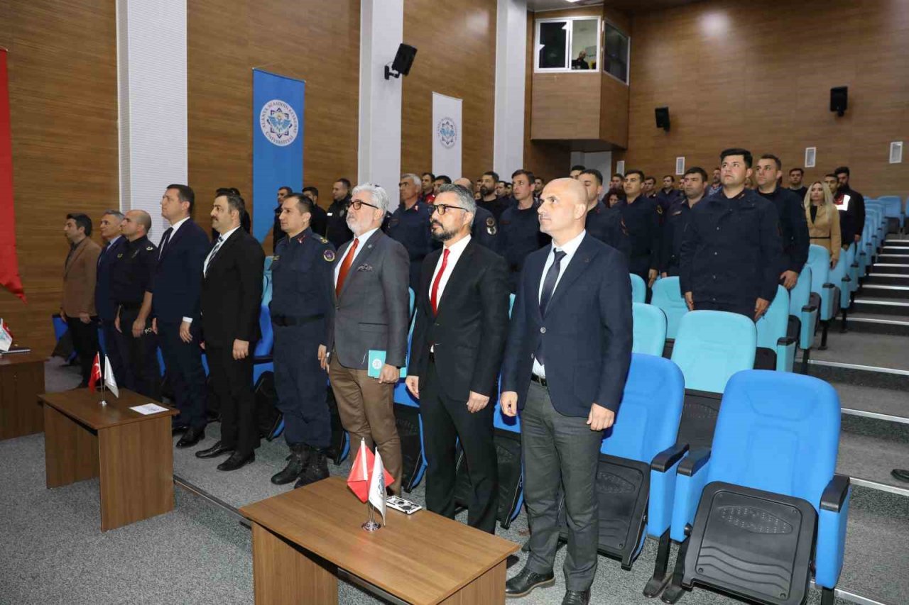 ALKÜ’de arkeolojik istihbaratın önemi anlatıldı