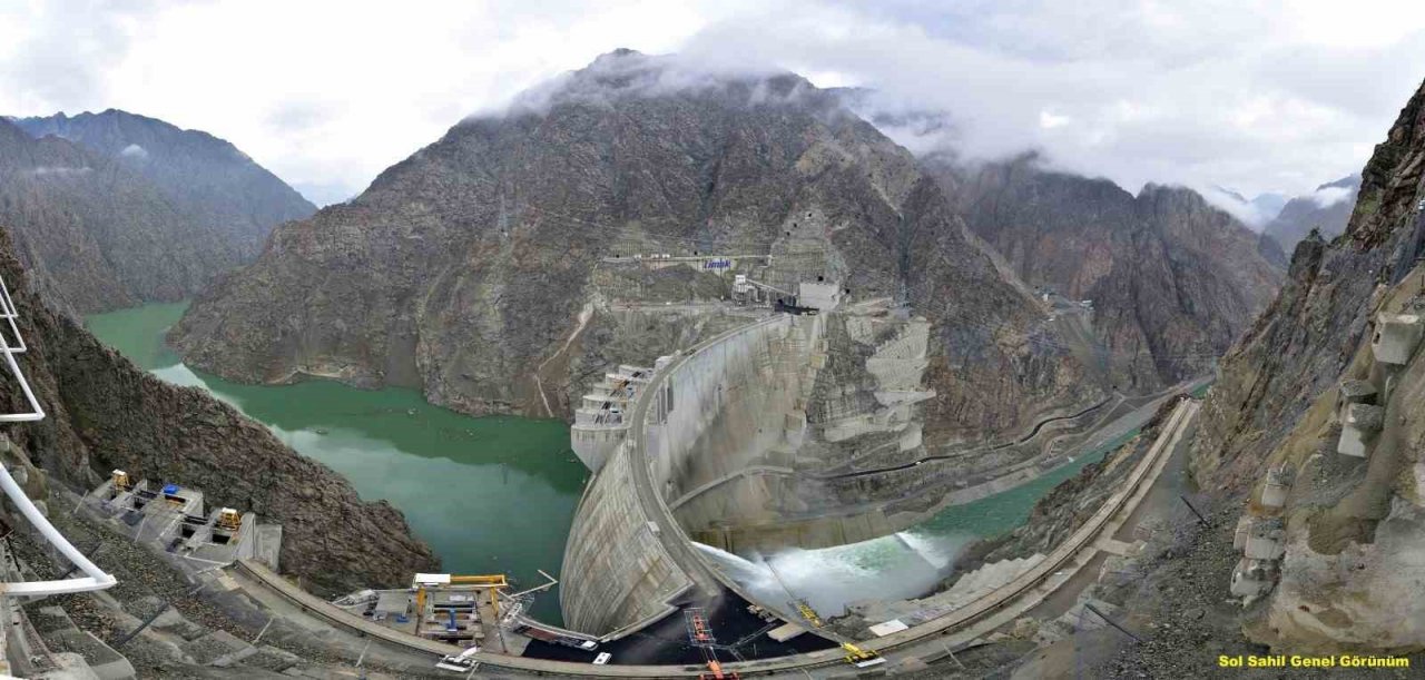 Yusufeli Barajı’nda su seviyesi 90 metreyi aştı