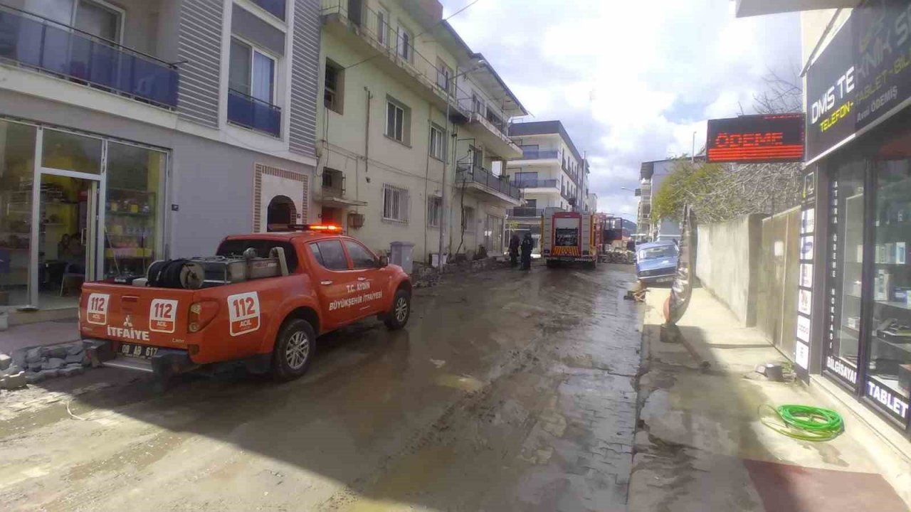 Koçarlı’da çıkan yangında ev kullanılamaz hale geldi