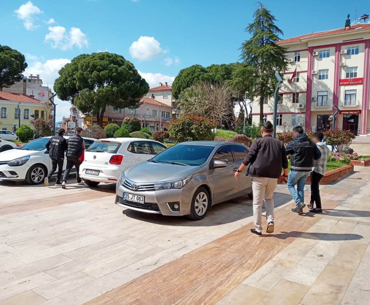 Aydın’da suikast silahı ele geçirildi