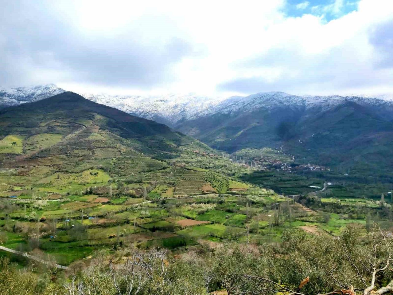 Bahar ve kış aynı kareye yansıdı