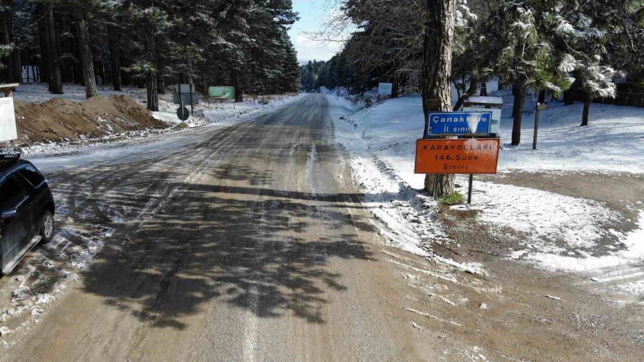 Kazdağları’nda sürpriz kar yağışı