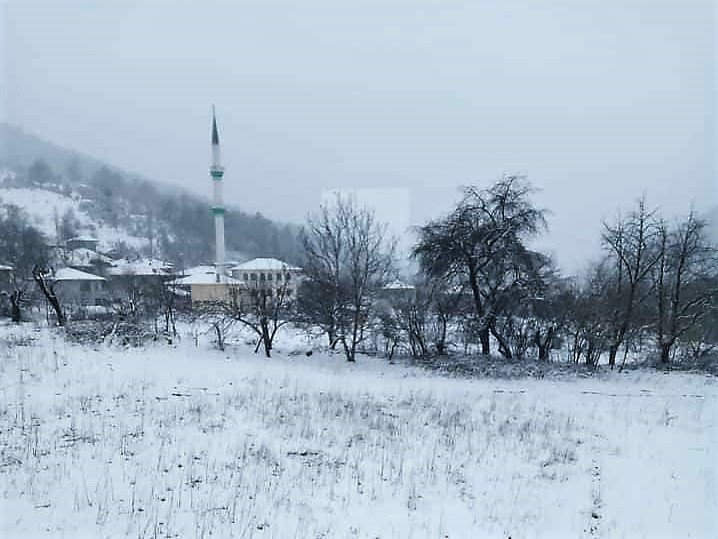 Sındırgı’da kar yağışı etkili oldu