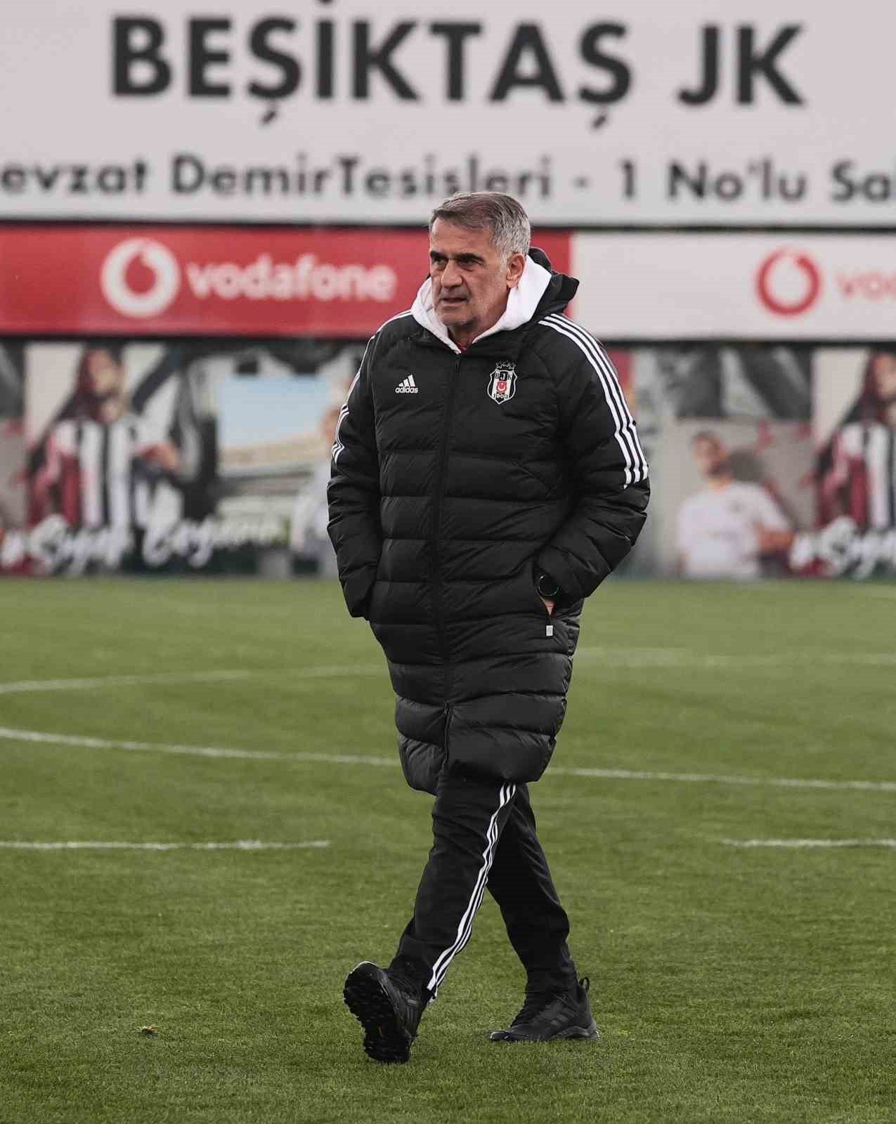 Beşiktaş kondisyon ve taktik çalıştı