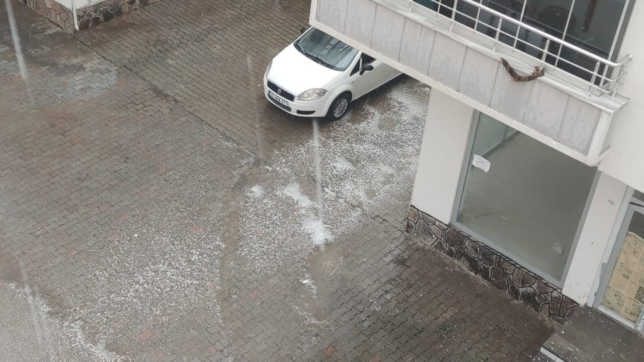 Bingöl’de dolu ve fırtına