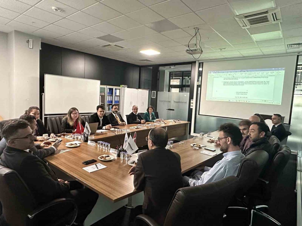 Bursateknoparkta yeni yönetim kurulu göreve başladı