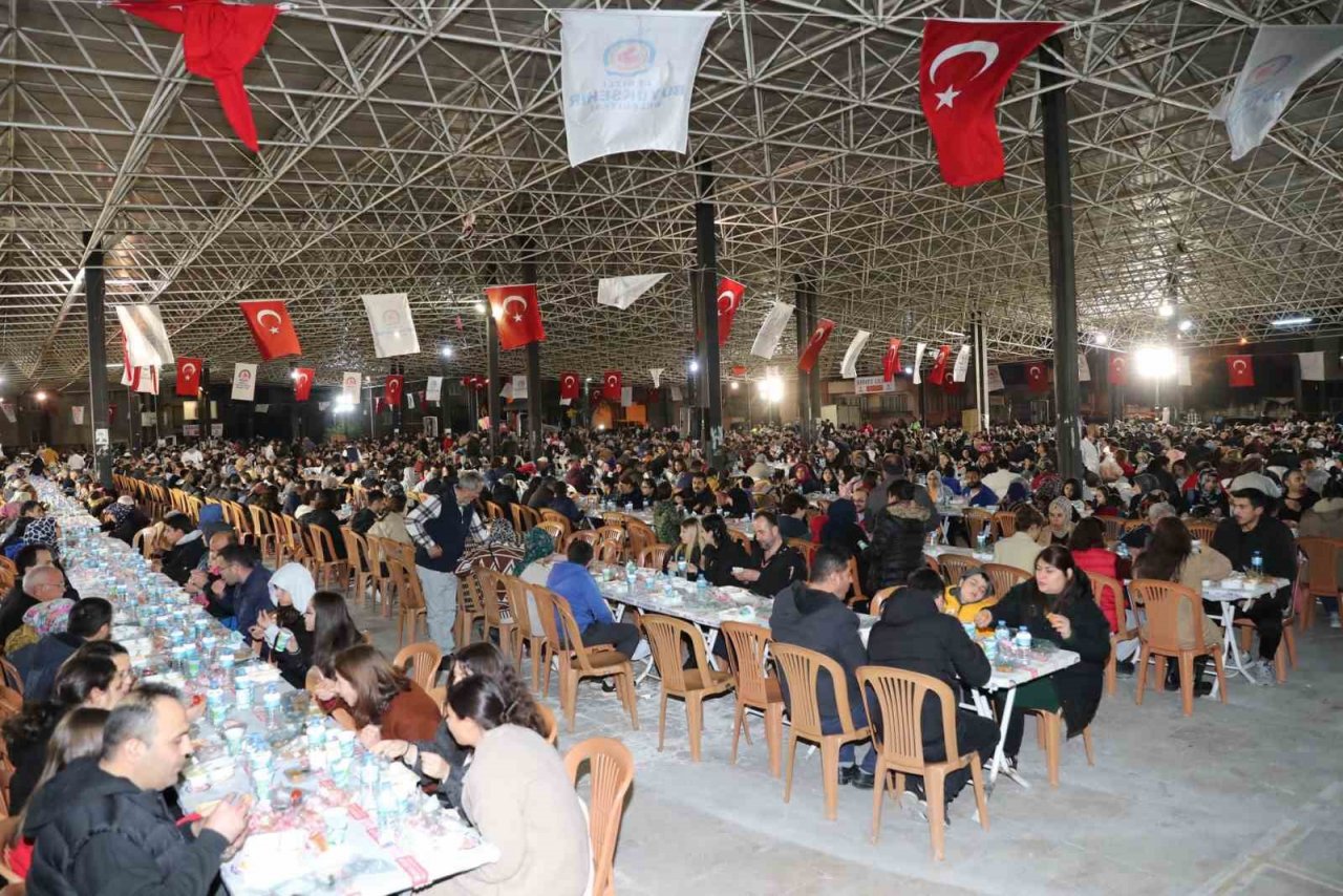 Denizli’de gönül sofrası Değirmenönü’nde kuruldu