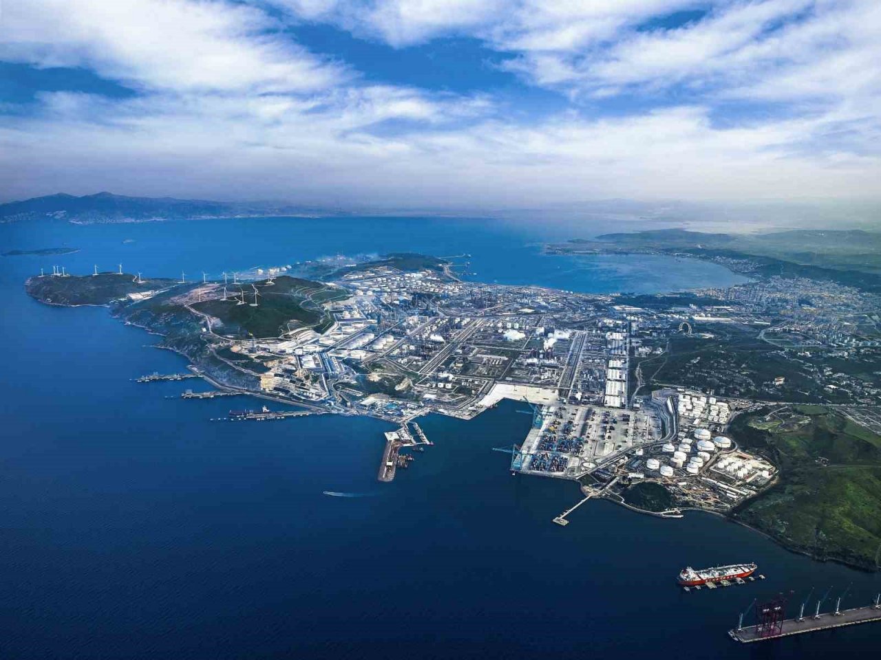 Aliağa limanları elleçlemede Türkiye 1.’si