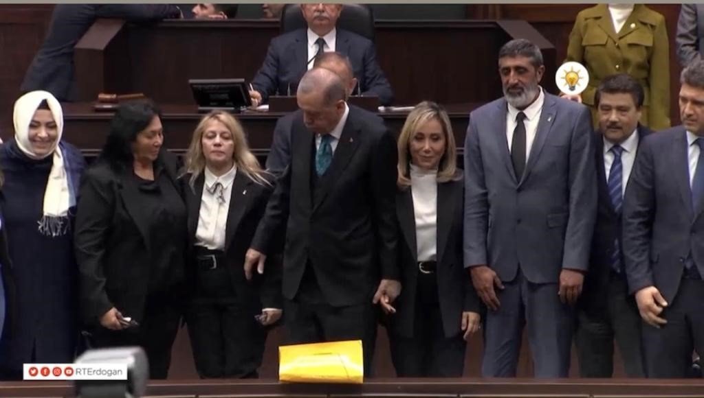 İYİ Parti’den istifa eden meclis üyesi AK Parti’ye katıldı