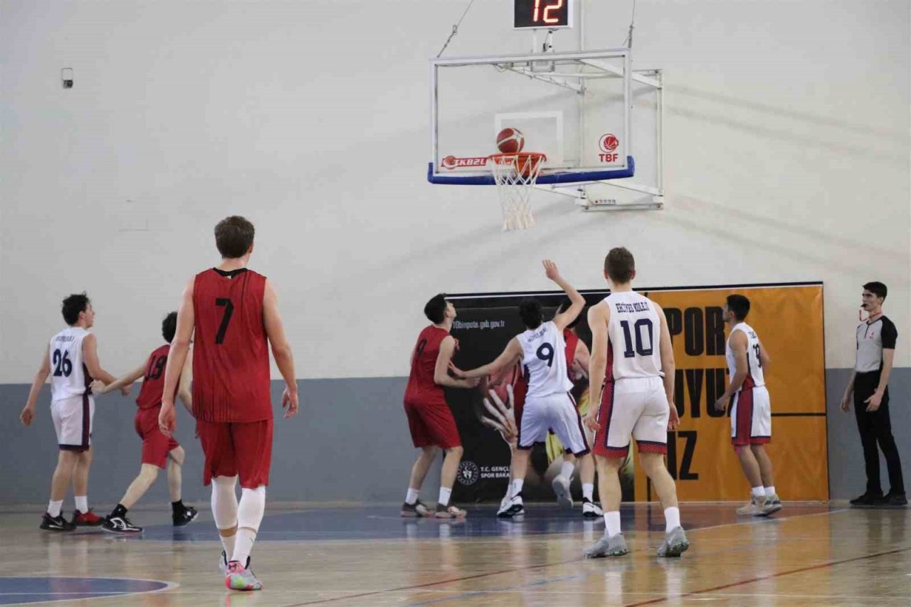 U18 Erkekler Basketbol Bölge Şampiyonası Karaman’da başladı