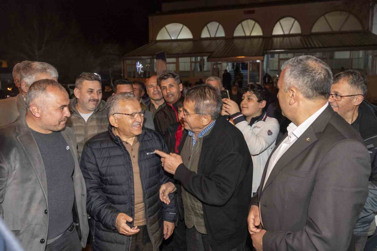 Başkan Büyükkılıç, Ramazan’ın bereketini vatandaşla yaşıyor