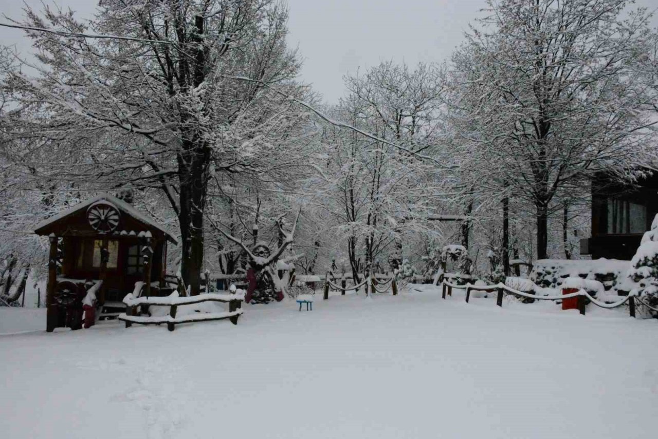 Samanlı Dağları’nın karla kaplı manzarası mest etti