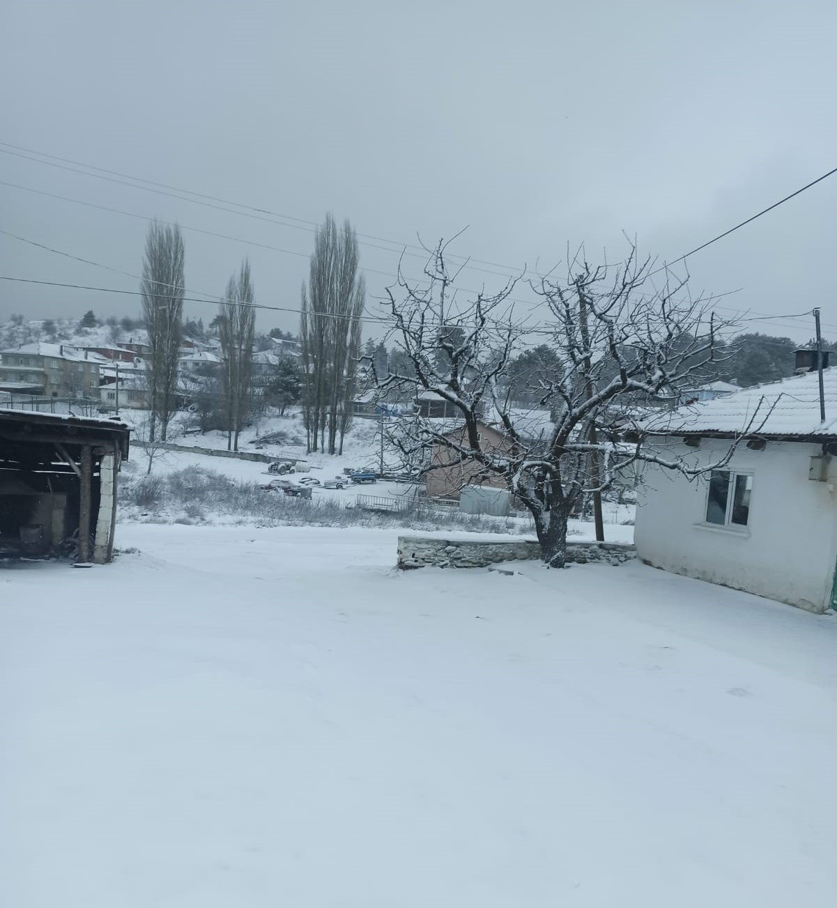 Denizli baharın ortasında beyaz gelinliğini giydi