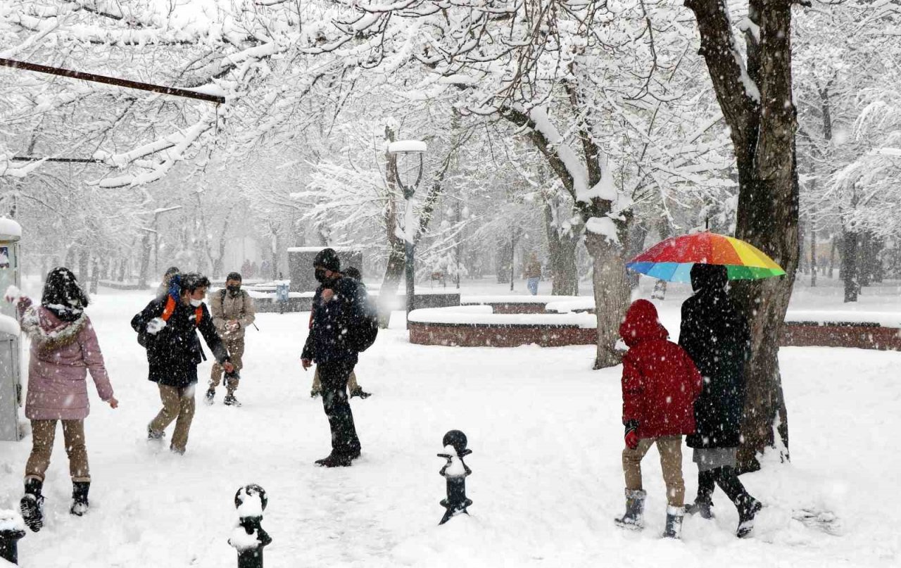 Meteorolojiden kar yağışı ve fırtına uyarısı