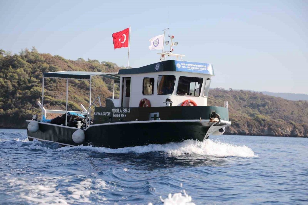 Atık alım tekneleri sezona hazırlanıyor