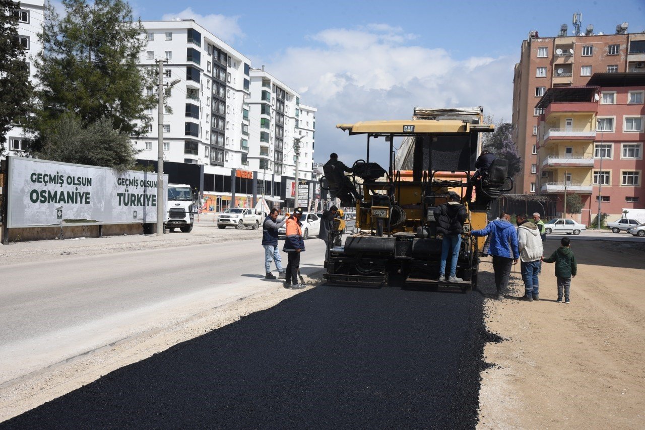 Osmaniye’de yol genişletme ve kavşak yapımına başladı