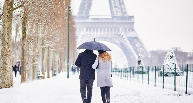 Duygusal şiddetin farklı bir türü: Love Bombing