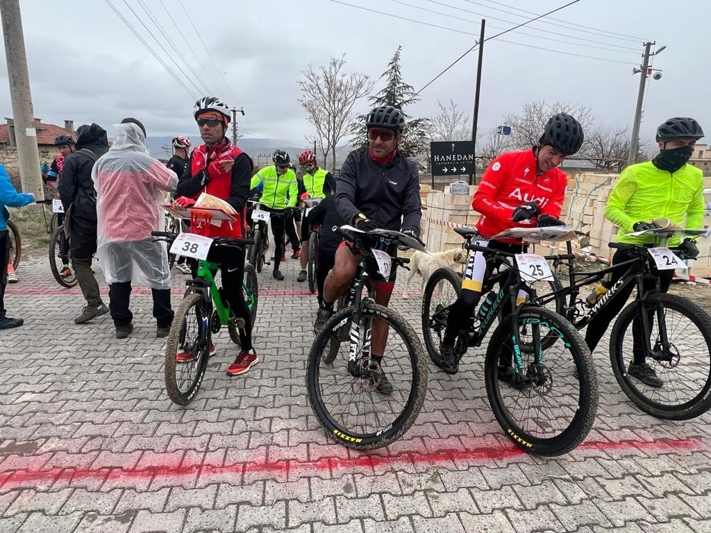 Oryantiring yarışları Kapadokya’da başladı