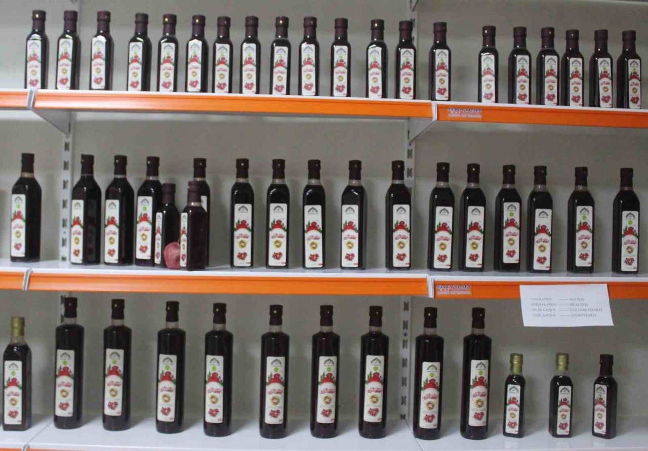 Nar diyarı Oğuzeli’nde ‘nar soslu ürünlerin yasaklanması’ sevinci