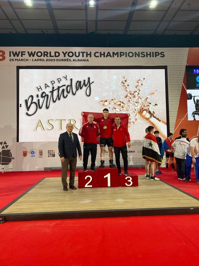 Halterde Kerem Kurnaz, Dünya şampiyonu