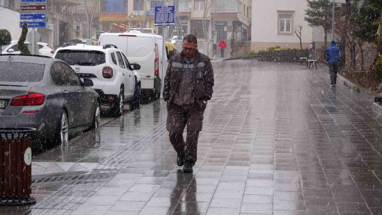 Yozgat’ta kar yağışı etkili oldu