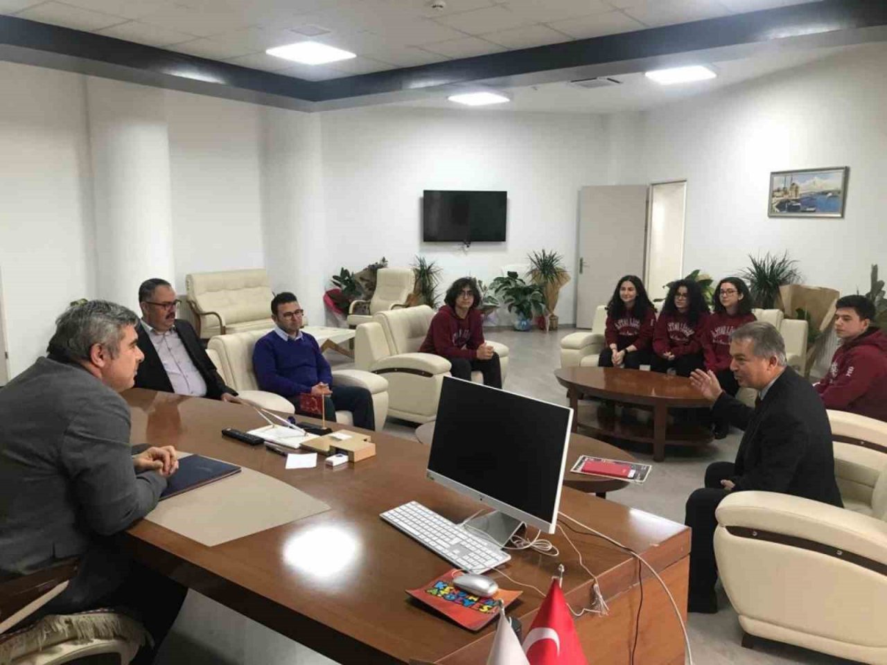 Afyon Lisesi öğrencilerinden duygulandıran bağış