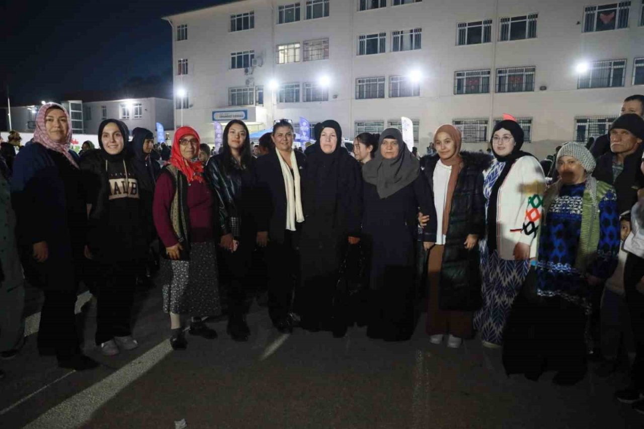 Aydın Büyükşehir, vatandaşları iftar sofralarında buluşturuyor