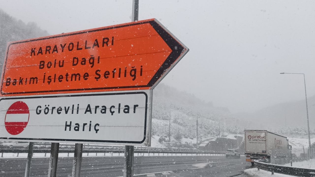 Bolu Dağı geçişinde kar etkisini artırdı