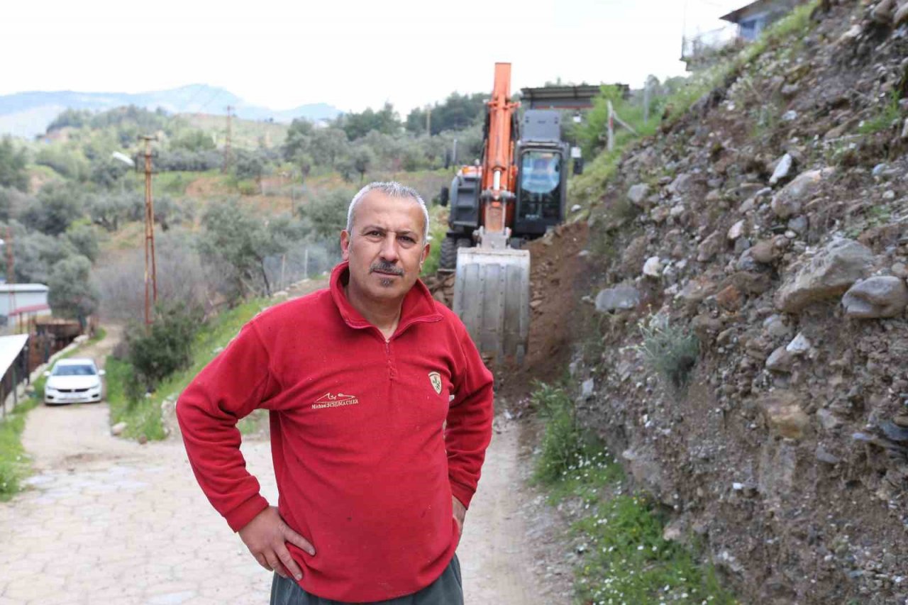 Efeler’den heyelan riskine anında müdahale