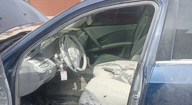 Seyir halindeki otomobilde çıkan yangını itfaiye ekipleri söndürdü