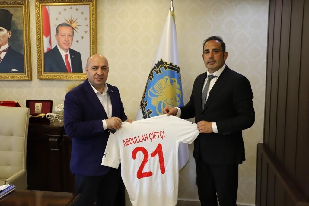 Diyarbekirspor’un tesis sorunu Vali Su’ya iletildi