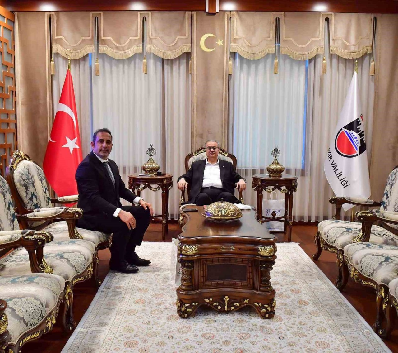 Diyarbekirspor’un tesis sorunu Vali Su’ya iletildi