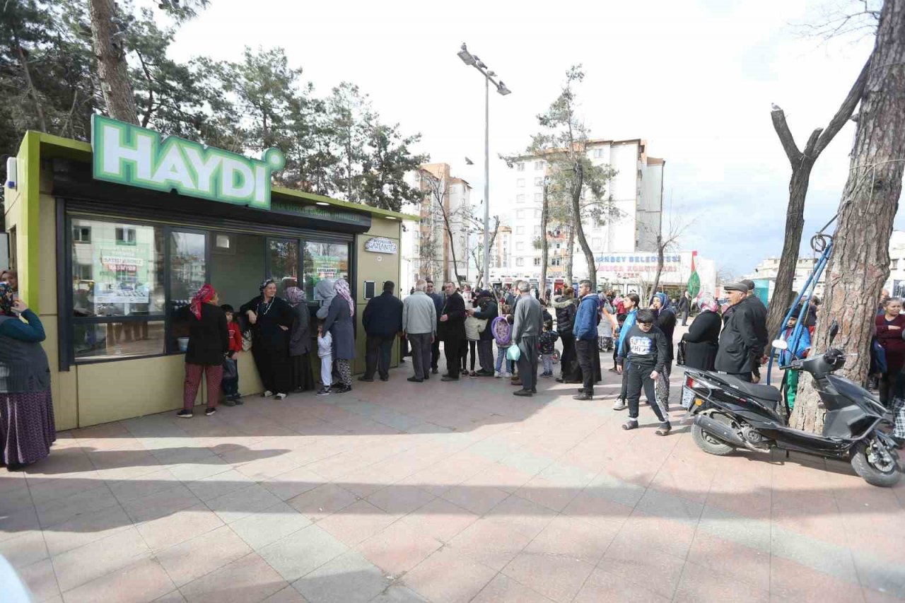 Gaziantep Büyükşehir’in Haydi büfeleri, şarküteri ürünlerinin satışına başladı