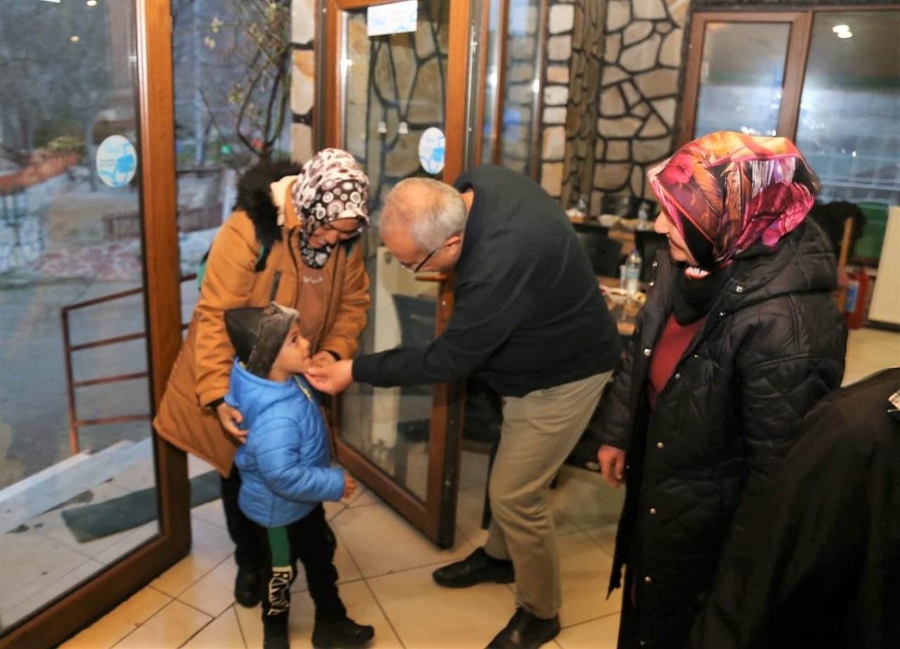 Çameli’nde depremzede aileler gönül sofrasında buluştu