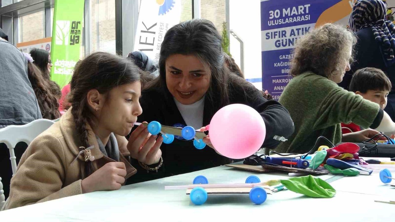 Minikler sıfır atık konusunu eğlenerek öğrendi