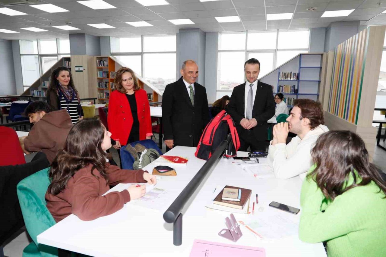 Başkan Söğüt: "7’den 70’e herkesin faydalanabileceği kütüphaneyi hayata geçirdik"