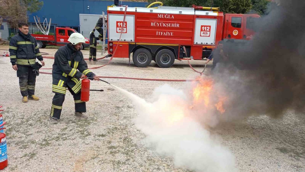 Büyükşehir’den Bodrum’da gönüllü ateş savaşçılarına eğitim