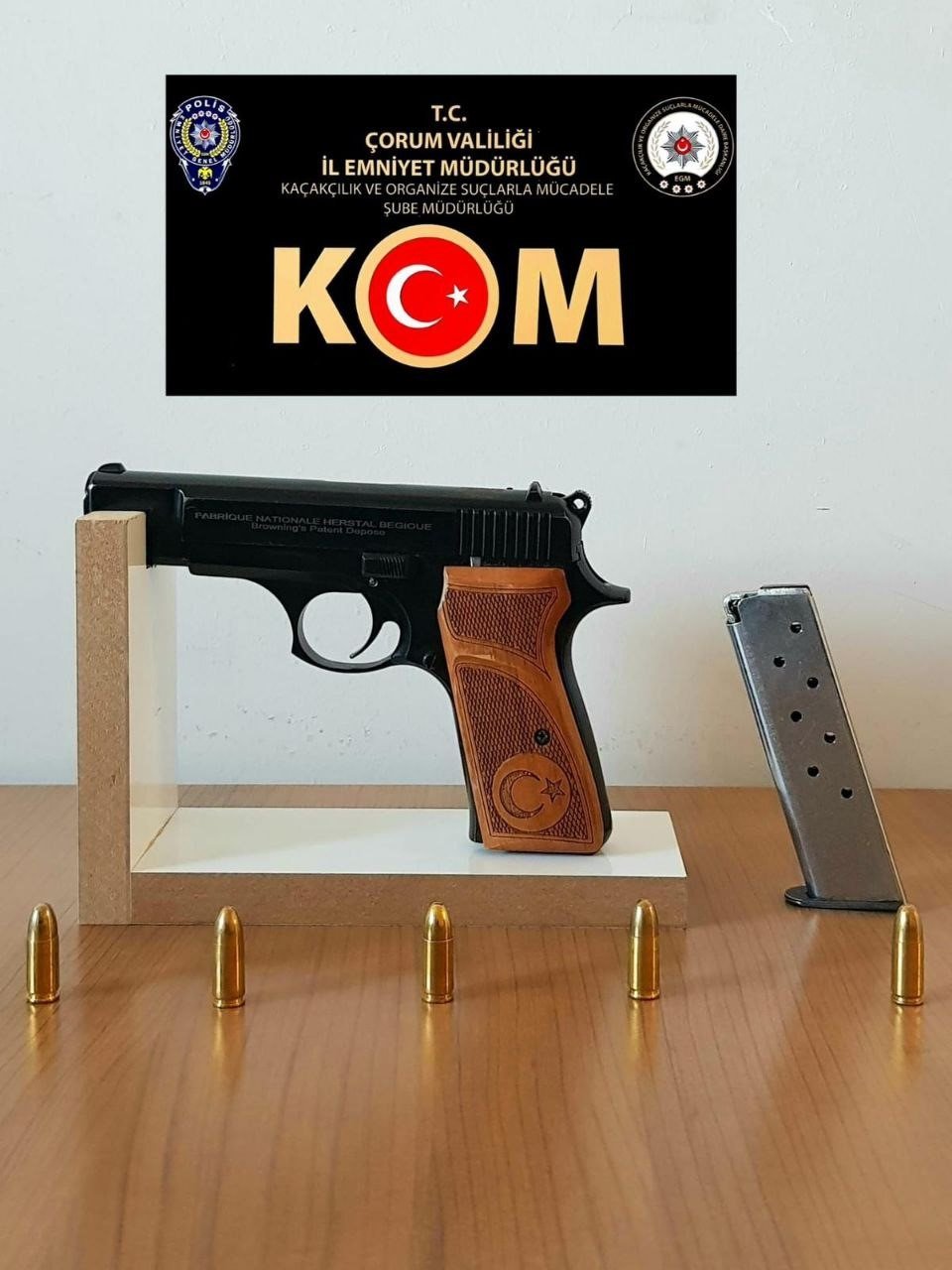 Çorum polisinden kaçak alkol ve sigara operasyonu