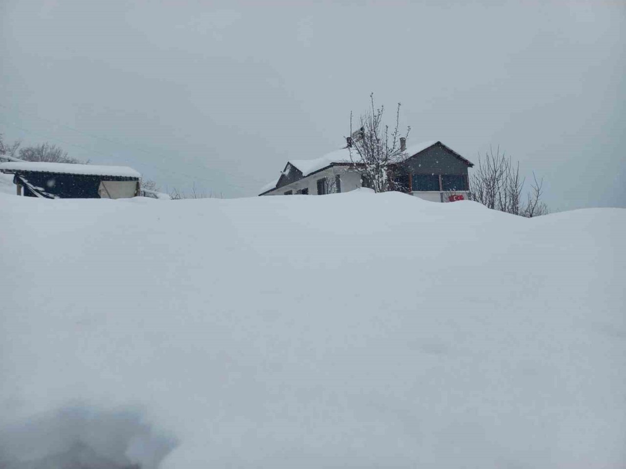 Büyükşehir zirvelerde karla mücadele mesaisinde