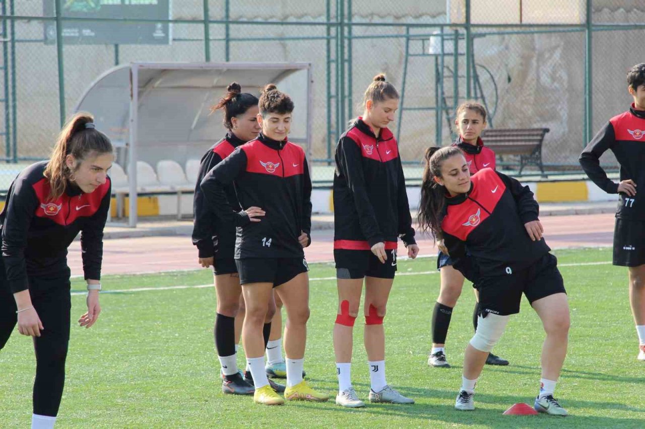 Nuhspor Kadın Futbol Takımı’nın başarısı, Şırnak’taki kızlara ilham oldu
